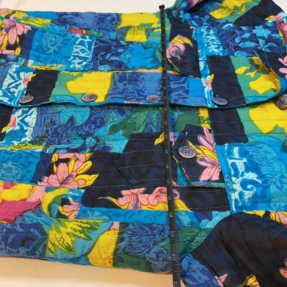 Step in Style Vintage Quilted Colorful Floral Button Up Granny Jacket Sz Medium - Picture 11 of 12